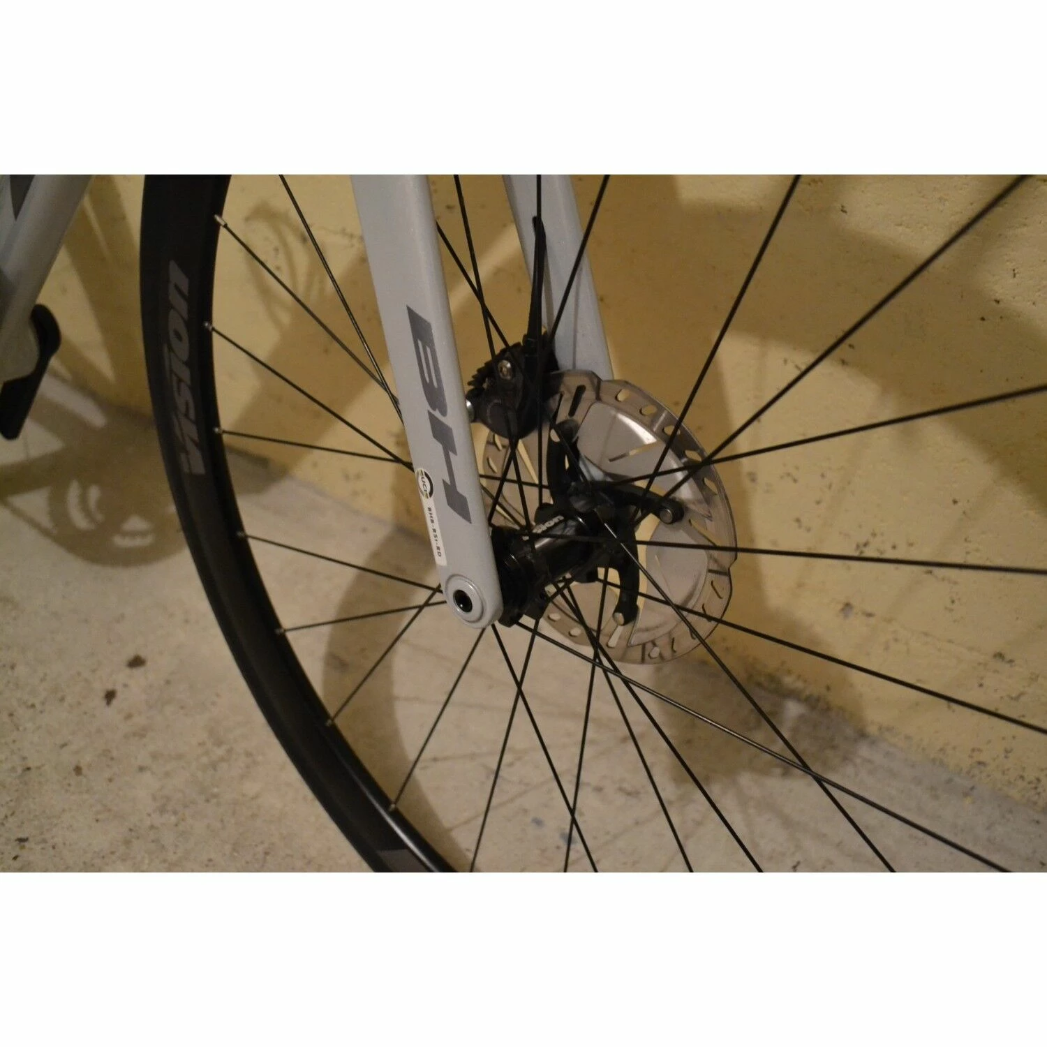 Vélo De Course Bh - 56 - 700c 2 Vélo De Course Bh - 56 - 700c – Image 2