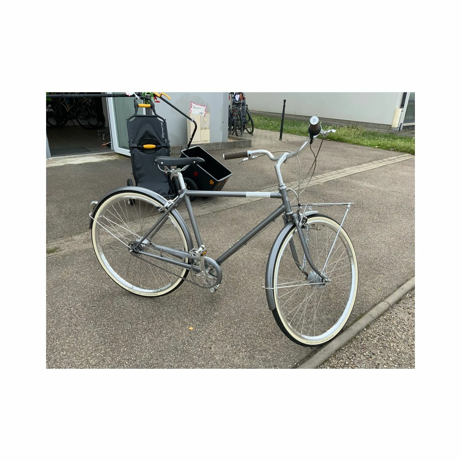 Vélo Hollandais Creme - M (53-55) 1 Vélo Hollandais Creme - M (53-55)