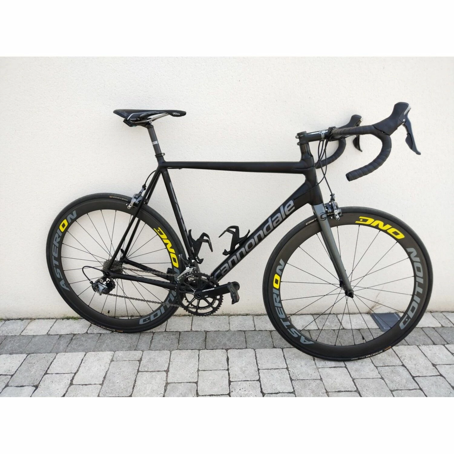 Vélo De Course Cannondale - 58 1 Vélo De Course Cannondale - 58