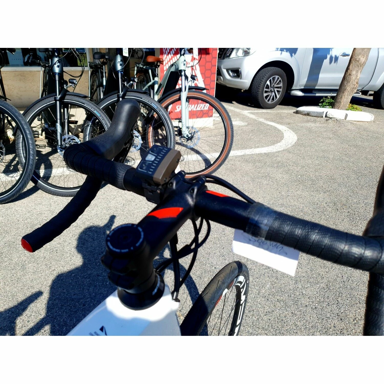 Vélo De Route électrique Cube - 56 - 700c 4 Vélo De Route électrique Cube - 56 - 700c – Image 4