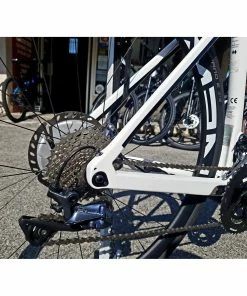 Vélo De Route électrique Cube - 56 - 700c 10 Vélo De Route électrique Cube - 56 - 700c -Pédales de vélo Soldes Boutique cube hybrid agree carbone 56 moteur fazua 250w 4