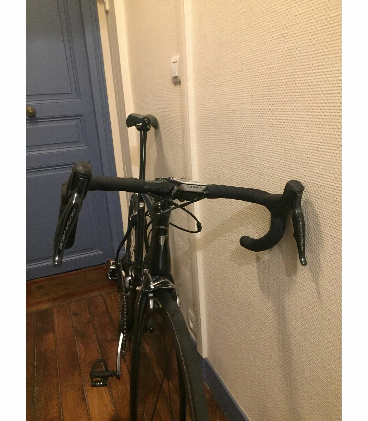 Vélo De Course Pinarello - 54 - 700c 2 Vélo De Course Pinarello - 54 - 700c – Image 2